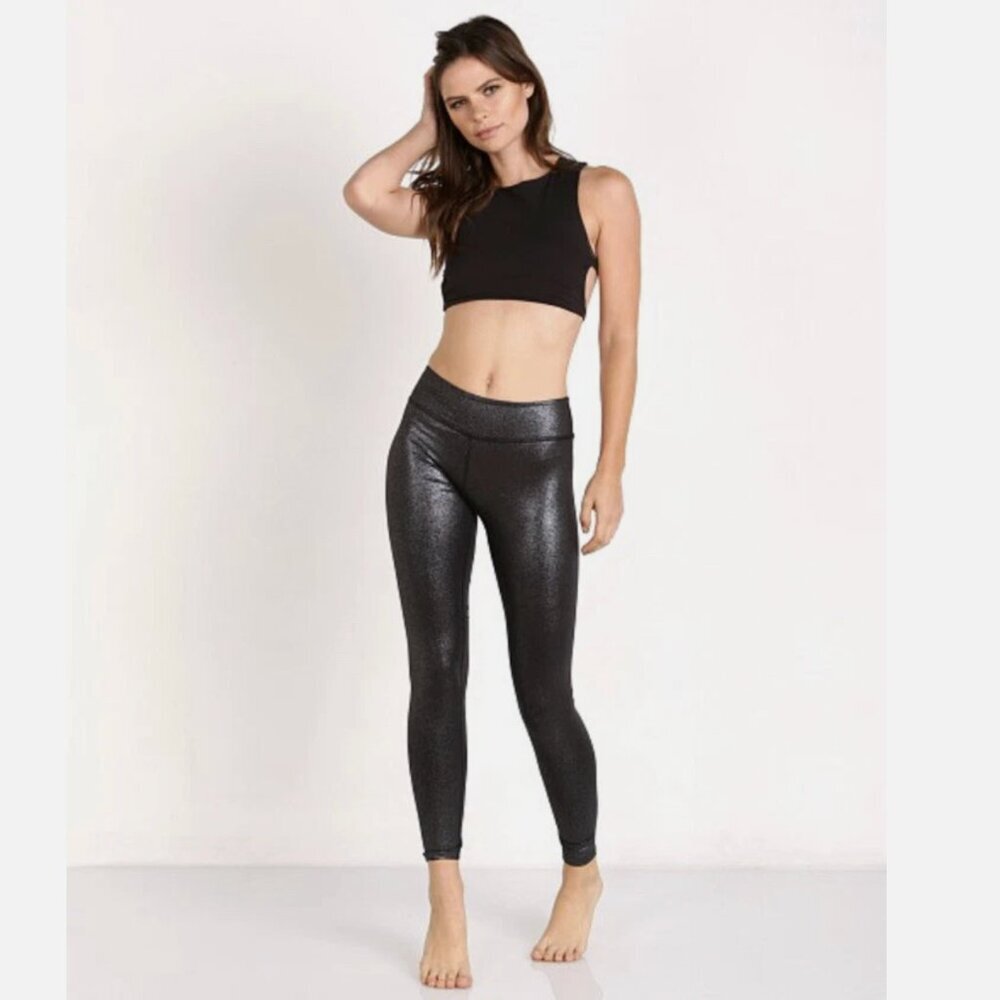 Beyond Yoga Shimmer Essential Black Foil Leggings Size Medium
